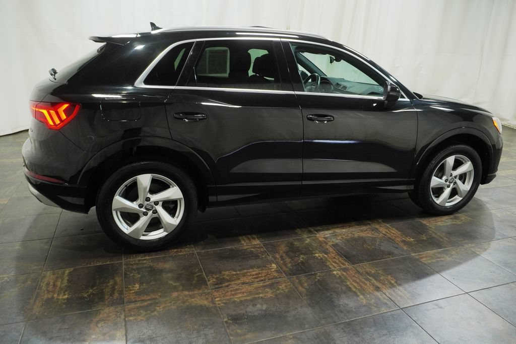 Used 2019 Audi Q3 2.0T Premium AWD/4WD image 3