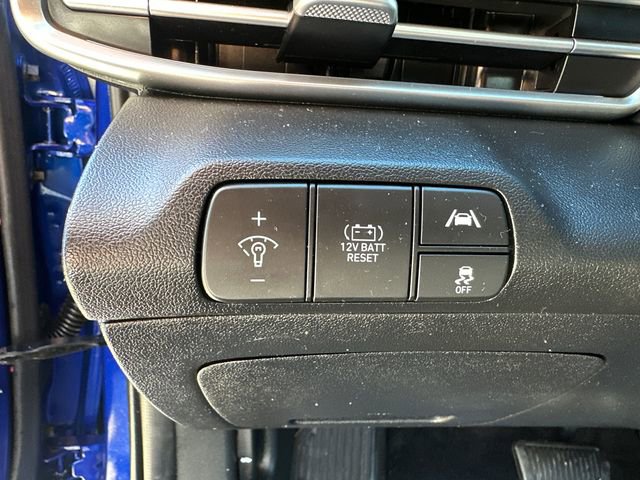 Used 2023 Hyundai Elantra Limited FWD image 29