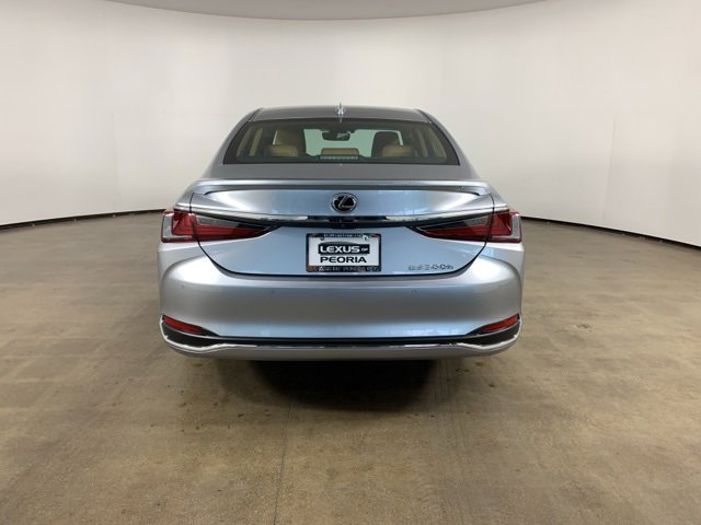 Used 2025 Lexus ES 300h w/ Premium Package image 34
