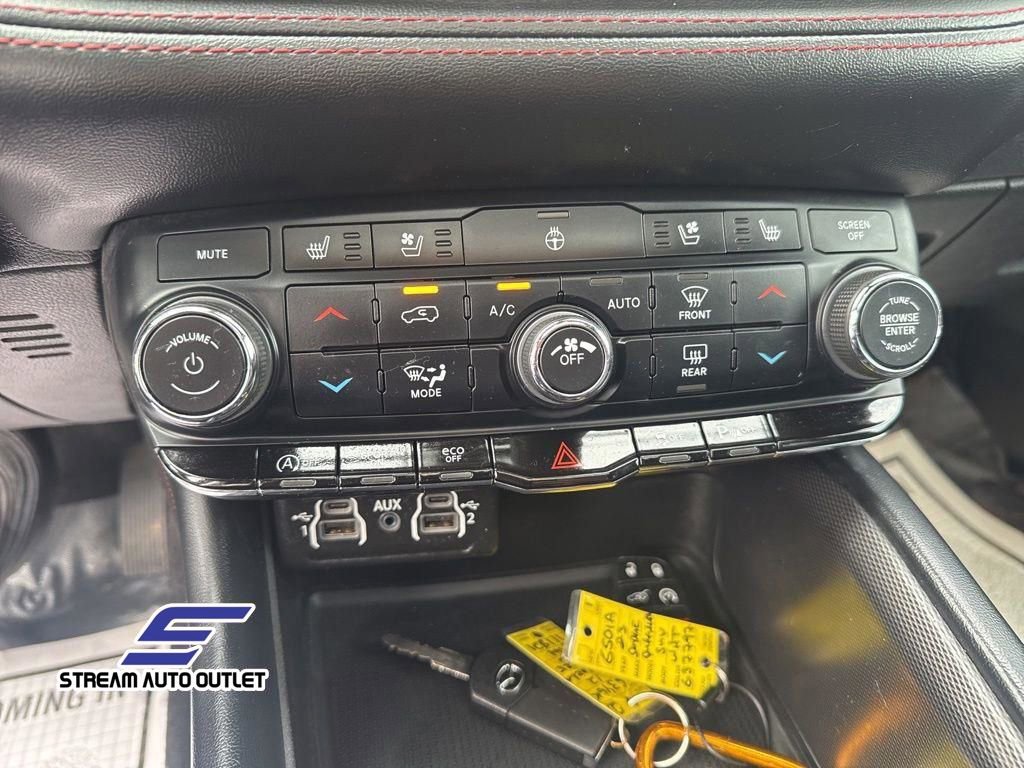 Used 2023 Dodge Durango GT image 25