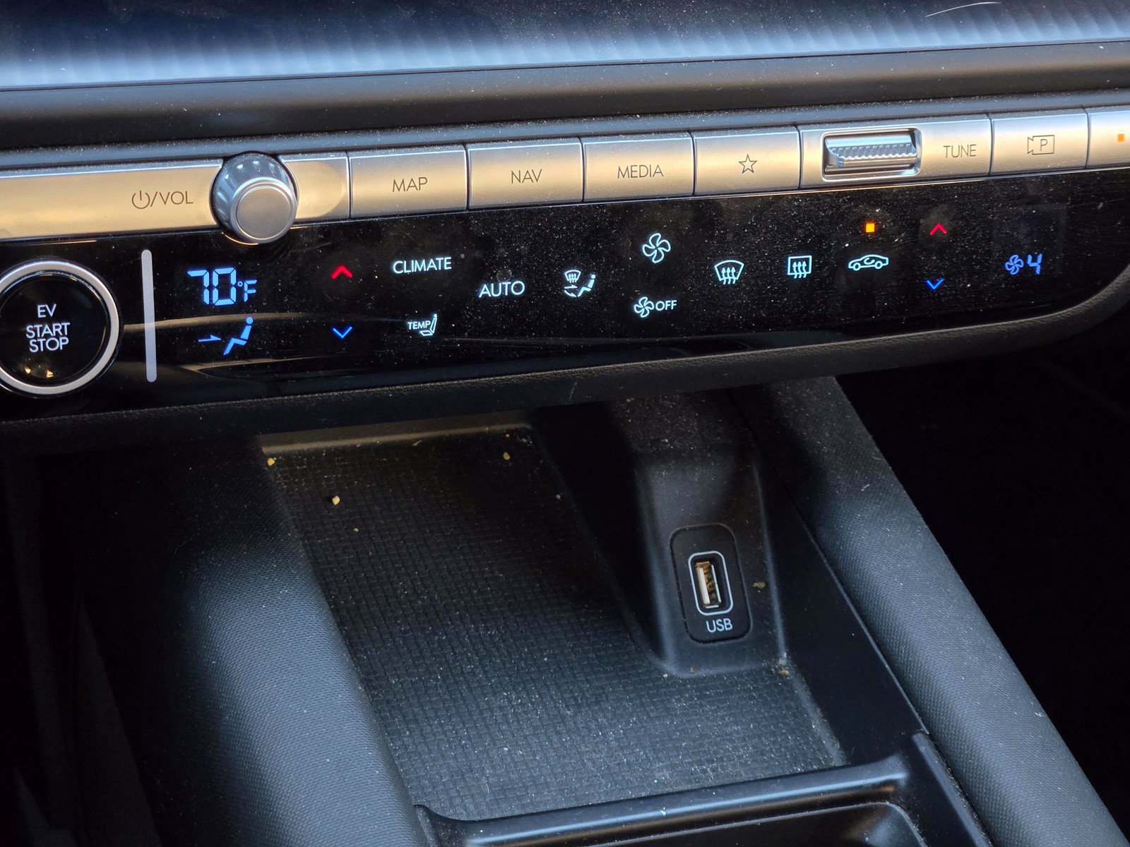 Certified 2025 Hyundai Ioniq 6 SE RWD image 18