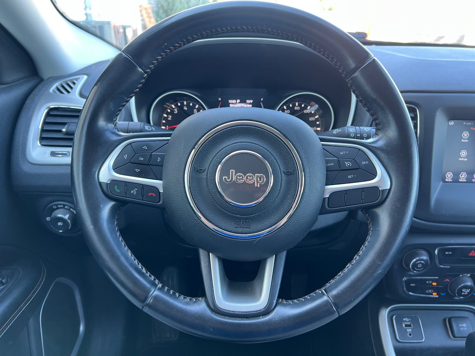 Used 2020 Jeep Compass Latitude FWD image 9