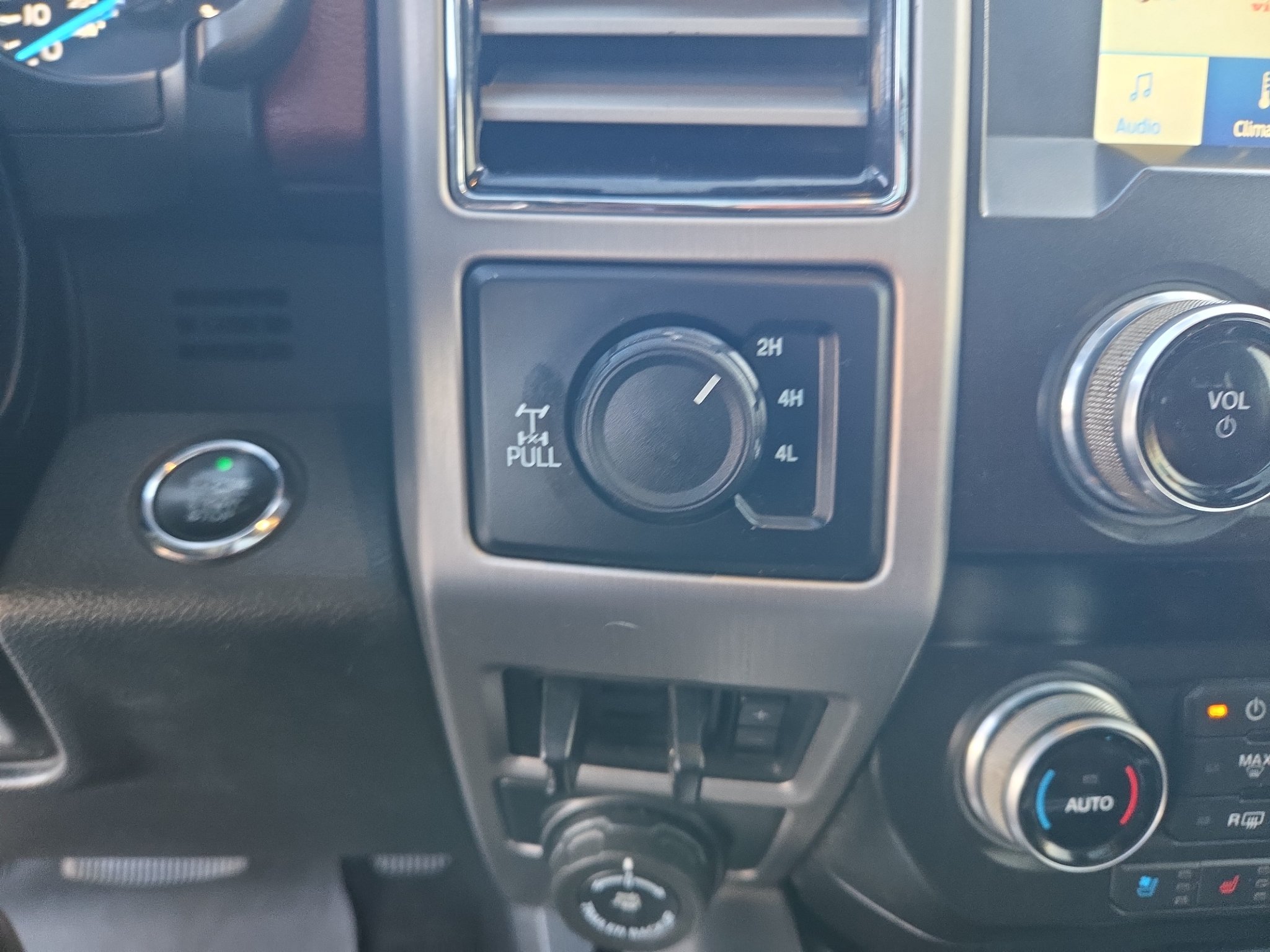 Used 2020 Ford F350 Platinum AWD/4WD image 32