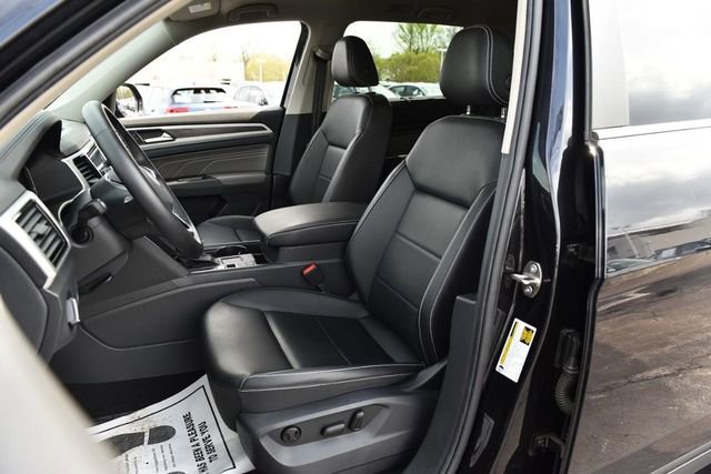 Certified 2023 Volkswagen Atlas SE w/ Panoramic Sunroof Package image 19