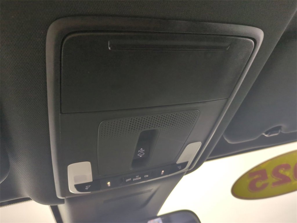 Used 2025 Honda CR-V Sport image 24