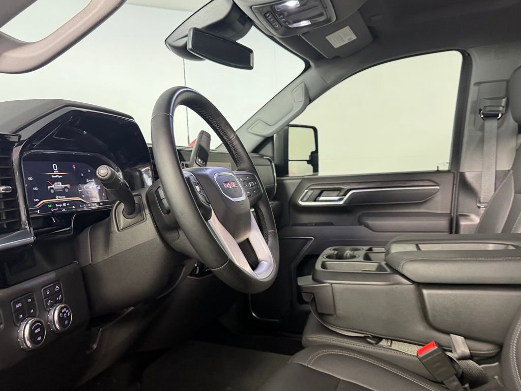 Used 2025 GMC Sierra 3500 SLT AWD/4WD image 22