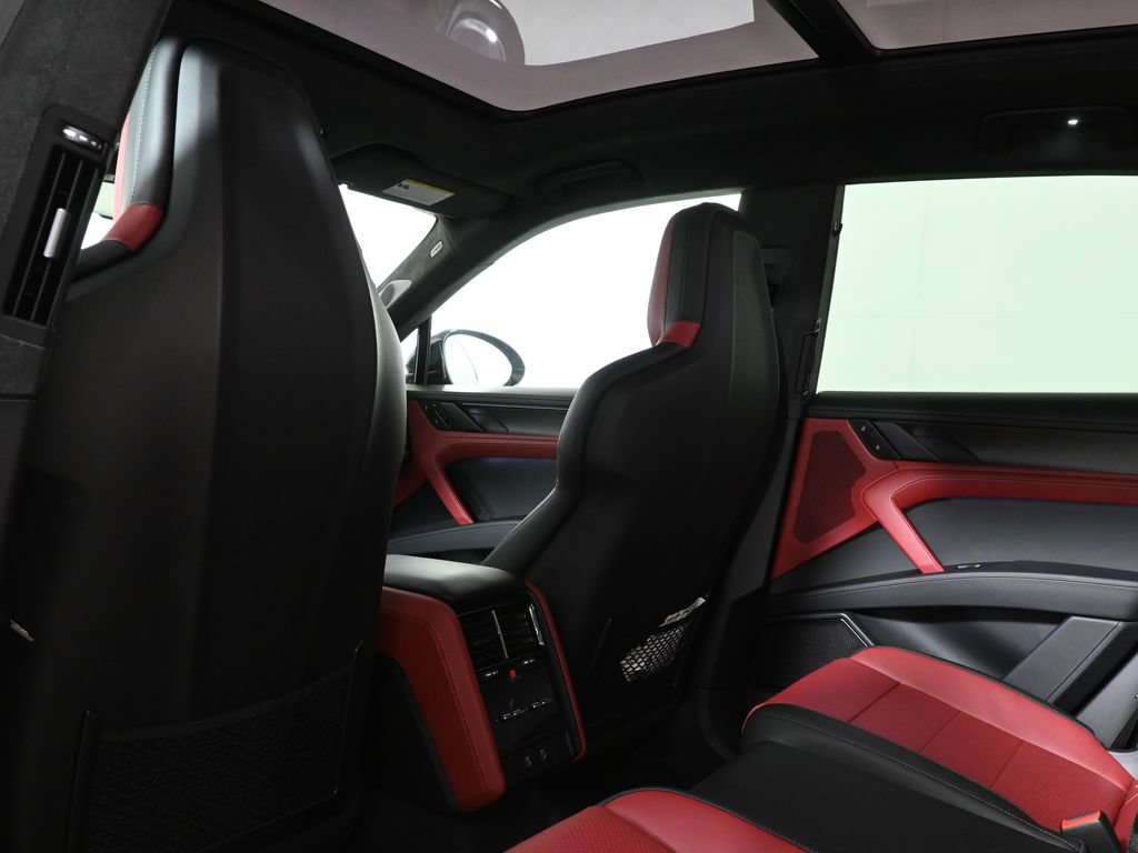 New 2026 Porsche Cayenne Turbo AWD/4WD image 38
