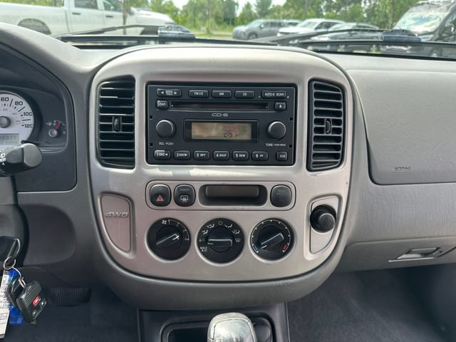 Used 2005 Ford Escape XLT AWD/4WD image 27