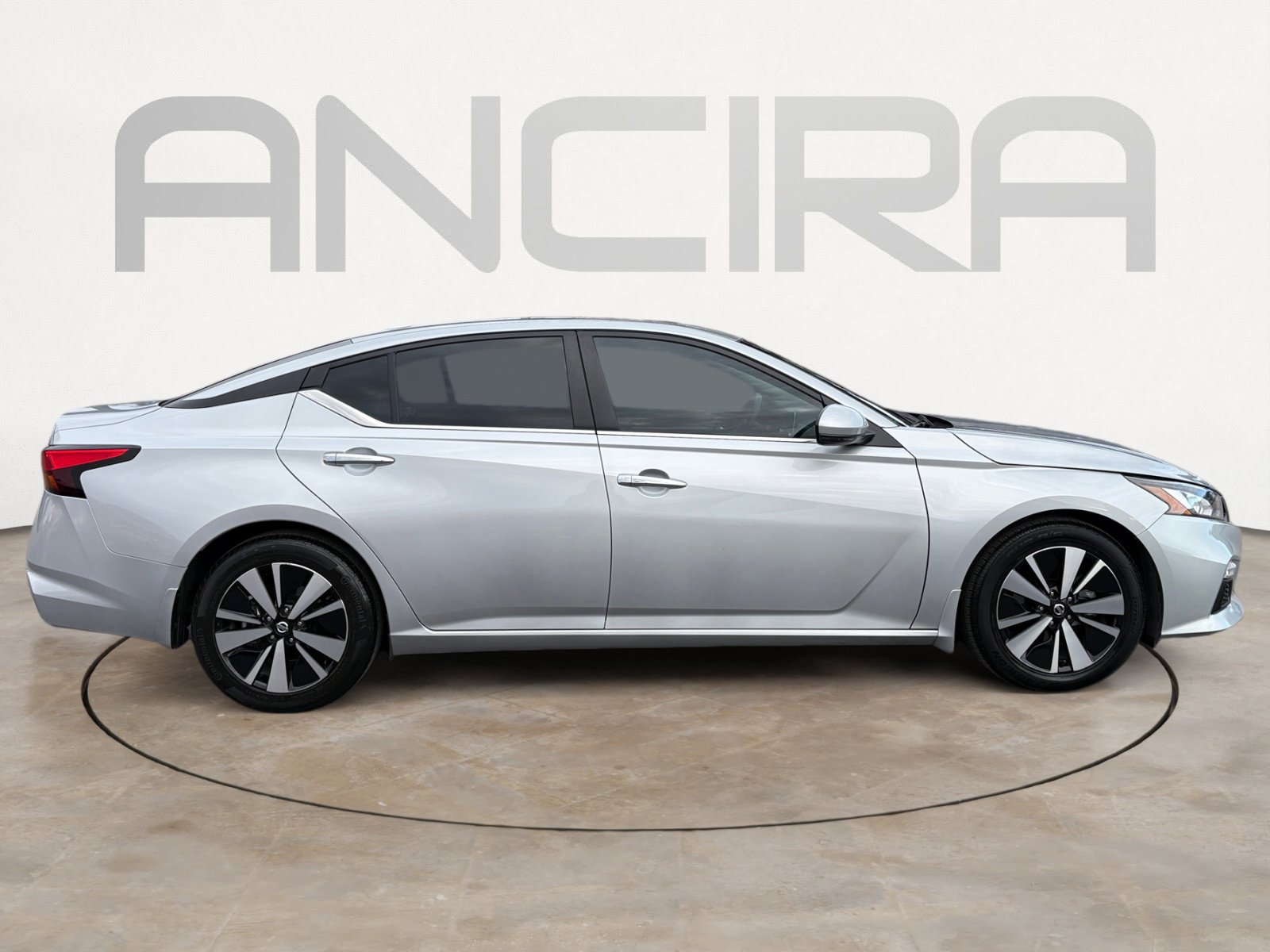 Used 2022 Nissan Altima 2.5 SV w/ SV Premium Package image 11