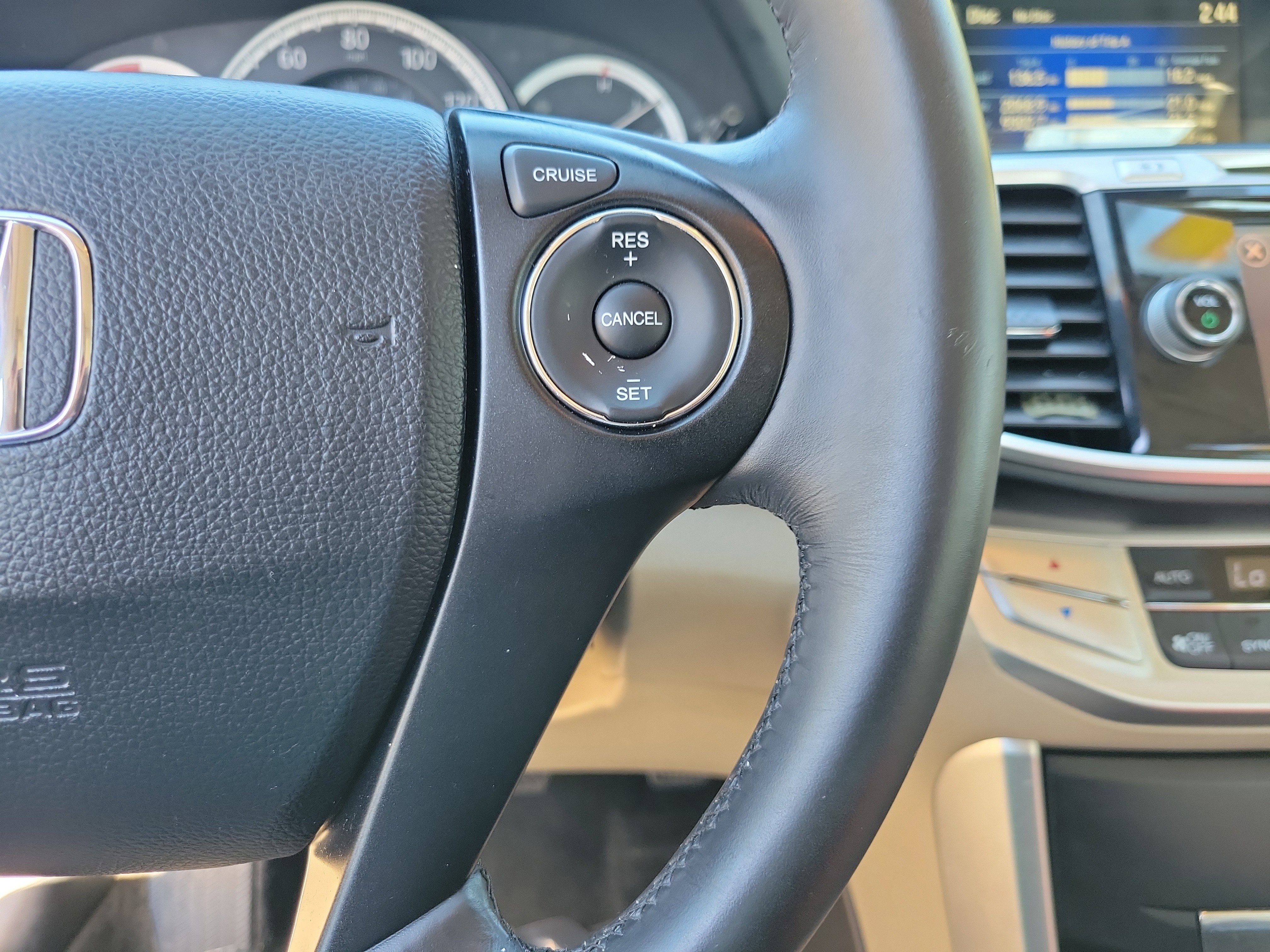 Used 2015 Honda Accord EX-L image 27