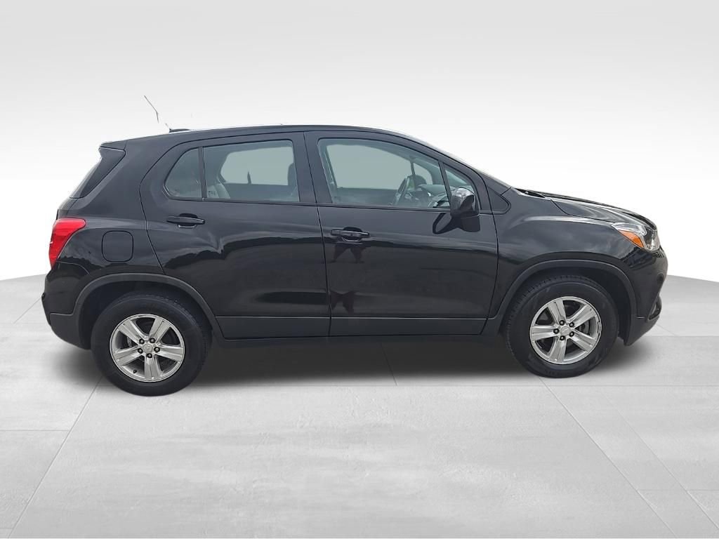 Used 2020 Chevrolet Trax LS FWD image 14