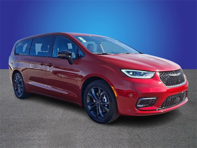 New 2026 Chrysler Pacifica Select image 2