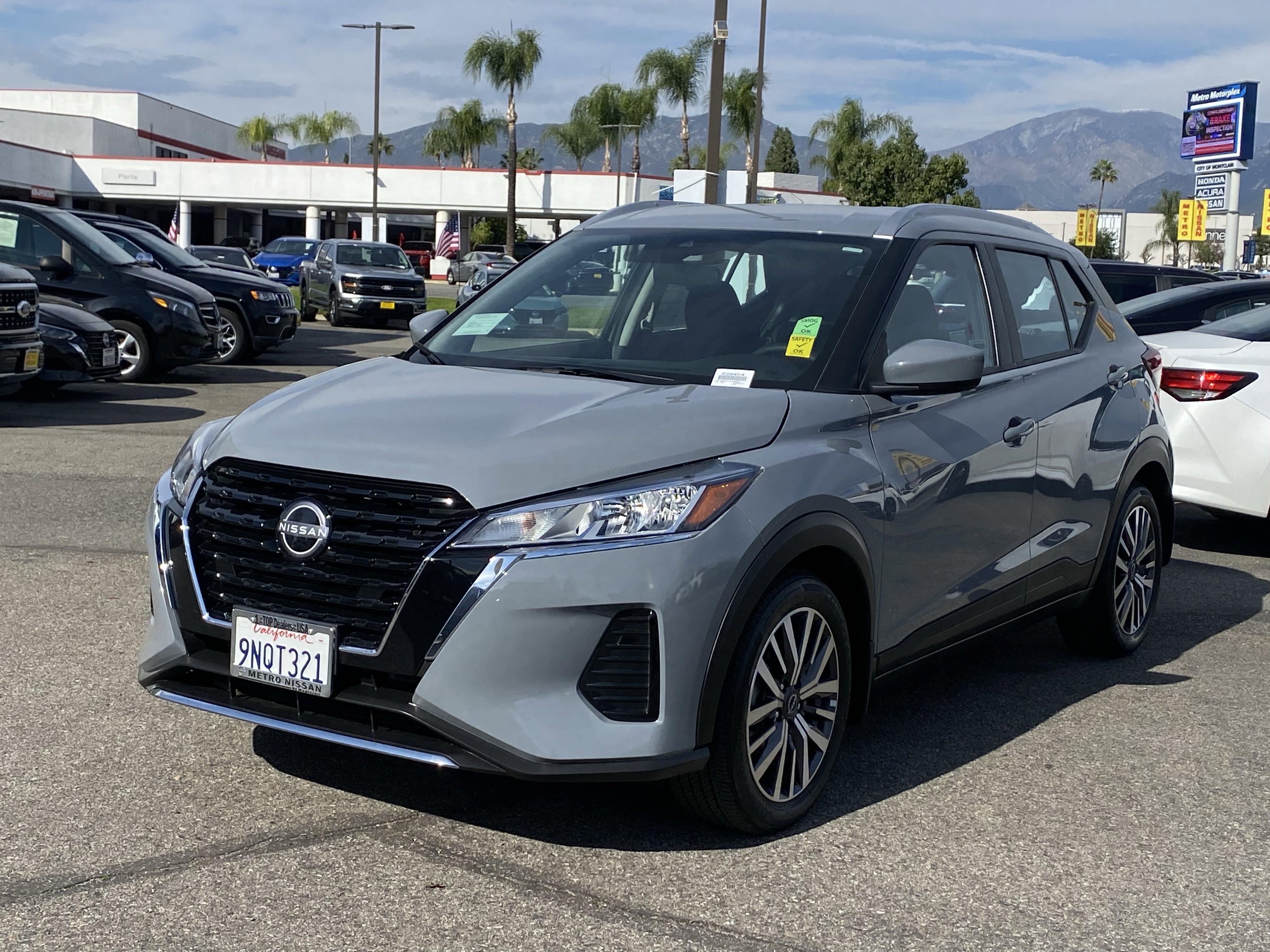 Certified 2024 Nissan Kicks SV FWD image 7