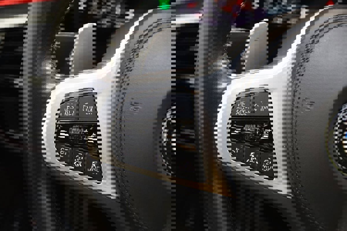 Used 2023 BMW M550i xDrive image 44