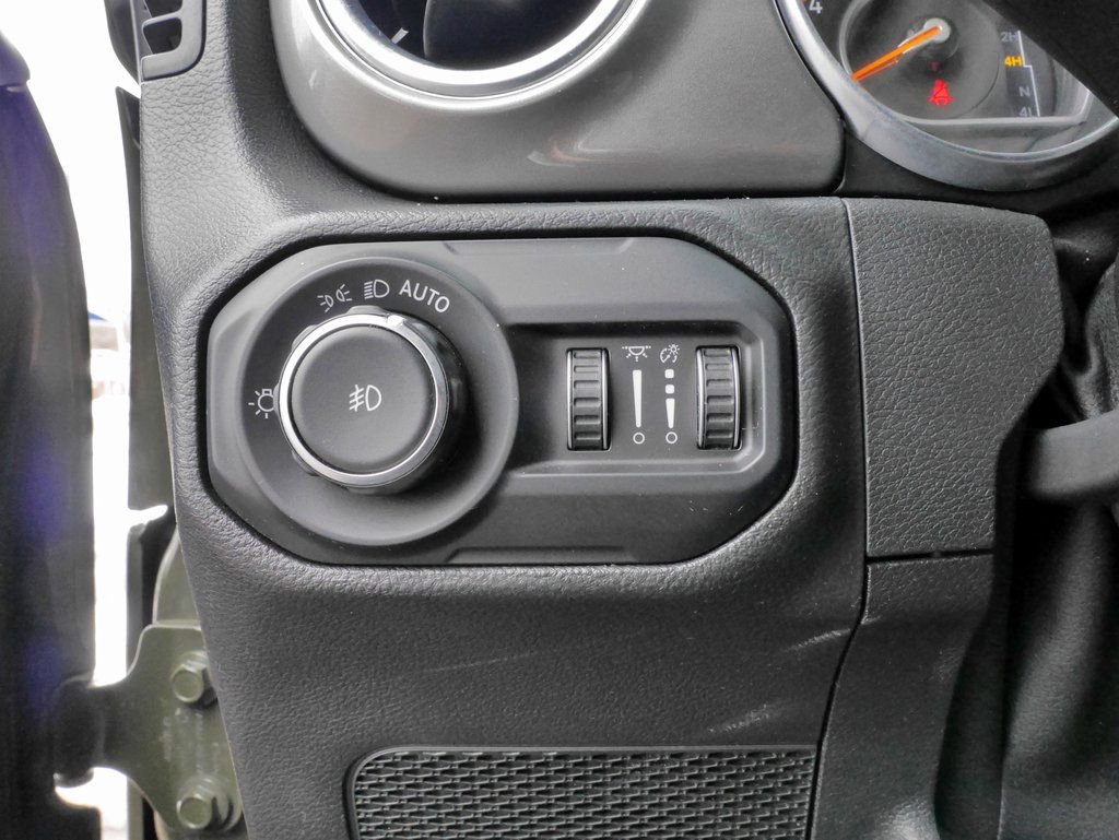 Used 2021 Jeep Wrangler Unlimited Sahara w/ Uconnect 4C Nav & Sound Group image 24