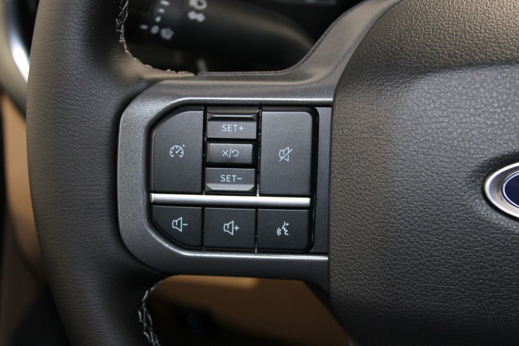 New 2026 Ford F250 Lariat w/ Chrome Package image 39