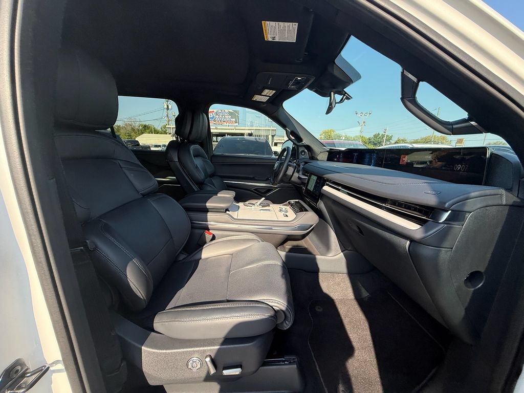 Used 2026 Lincoln Navigator L Reserve w/ Jet Appearance Package AWD/4WD image 26