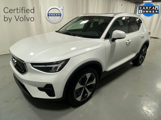 Certified 2025 Volvo XC40 B5 Core w/ Protection Package Premier