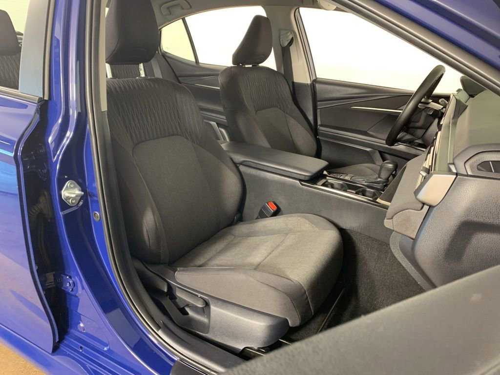 Used 2025 Toyota Camry LE image 36