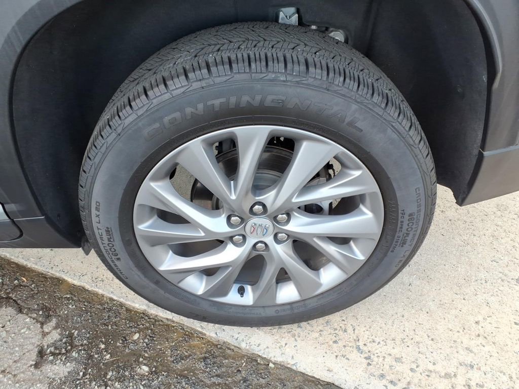 Used 2025 Buick Enclave Preferred image 8