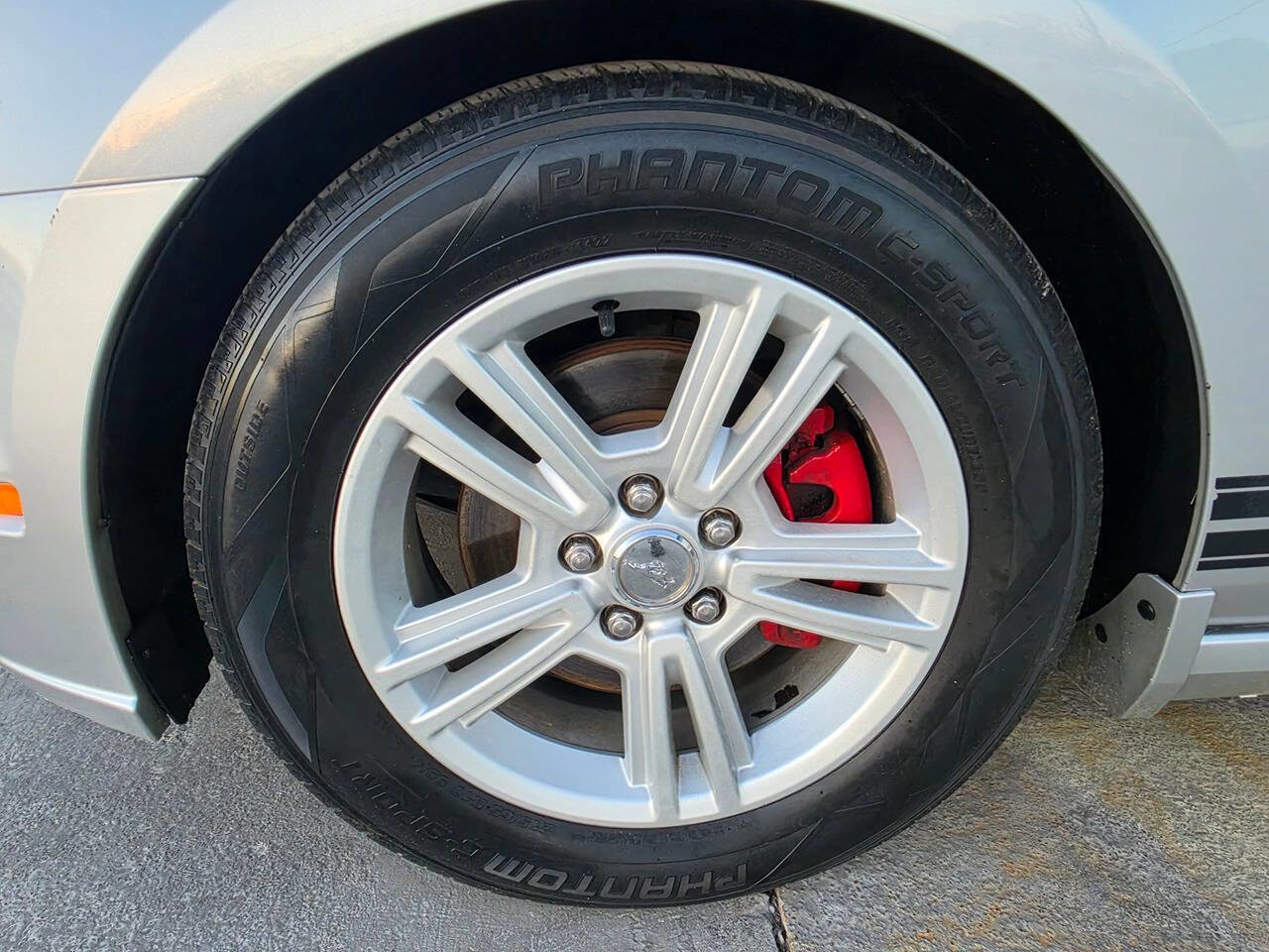 Used 2013 Ford Mustang Coupe image 46