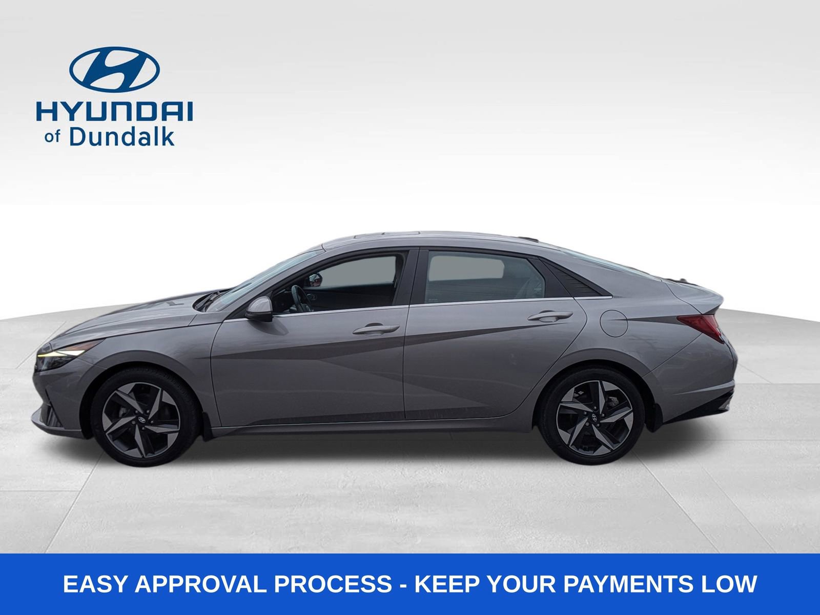 Used 2023 Hyundai Elantra Limited w/ Cargo Package FWD image 2