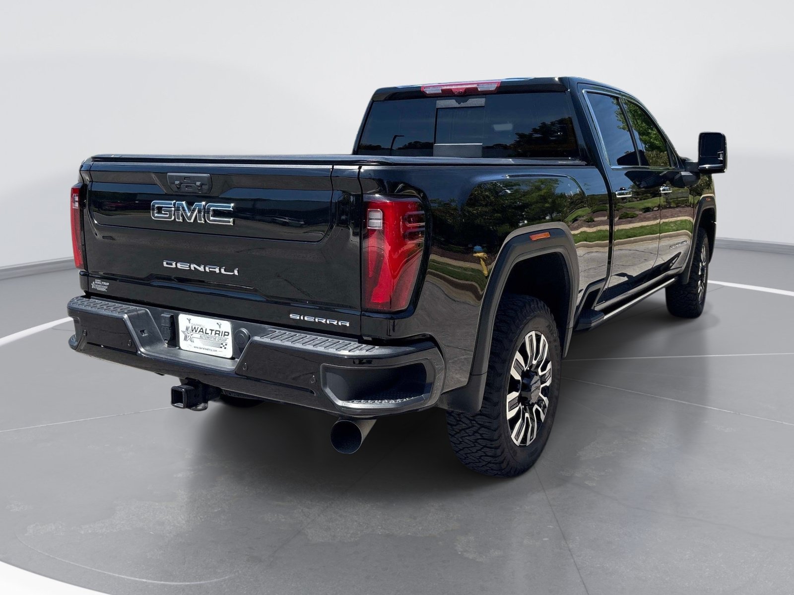 Used 2025 GMC Sierra 2500 Denali Ultimate AWD/4WD image 8