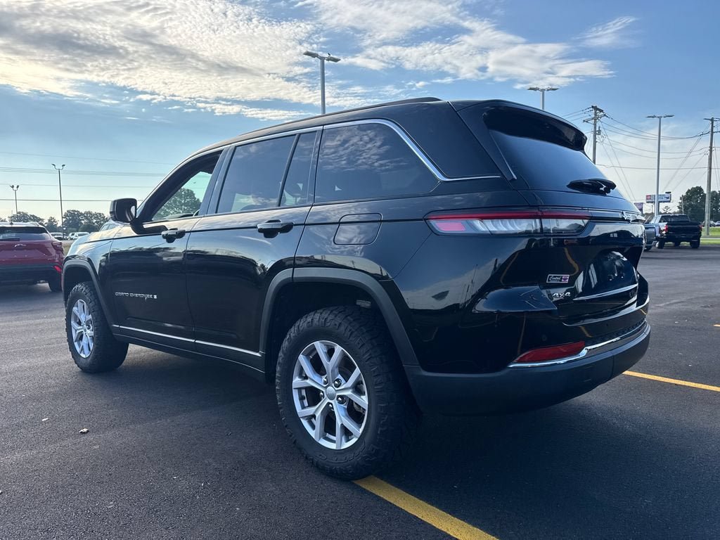 Used 2022 Jeep Grand Cherokee Limited AWD/4WD image 4
