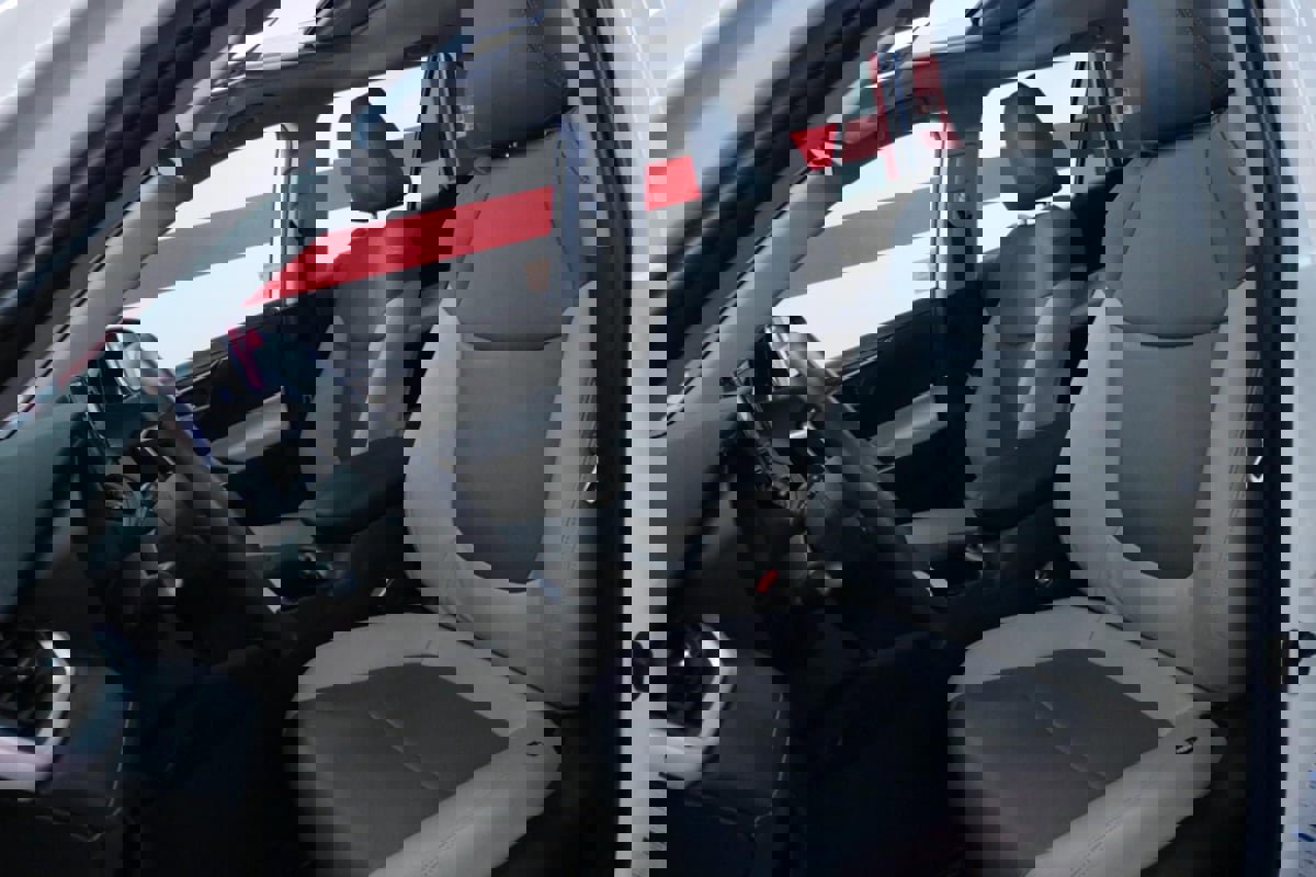 Used 2022 Toyota RAV4 XLE Premium image 9