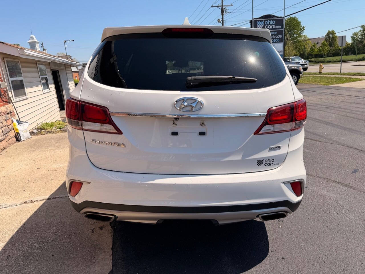 Used 2017 Hyundai Santa Fe SE AWD/4WD image 5