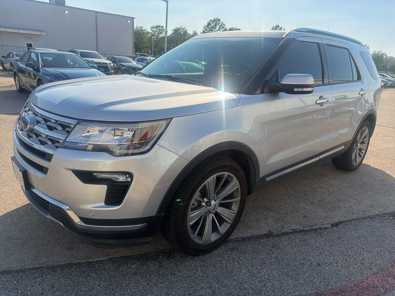Used 2018 Ford Explorer Limited FWD image 1