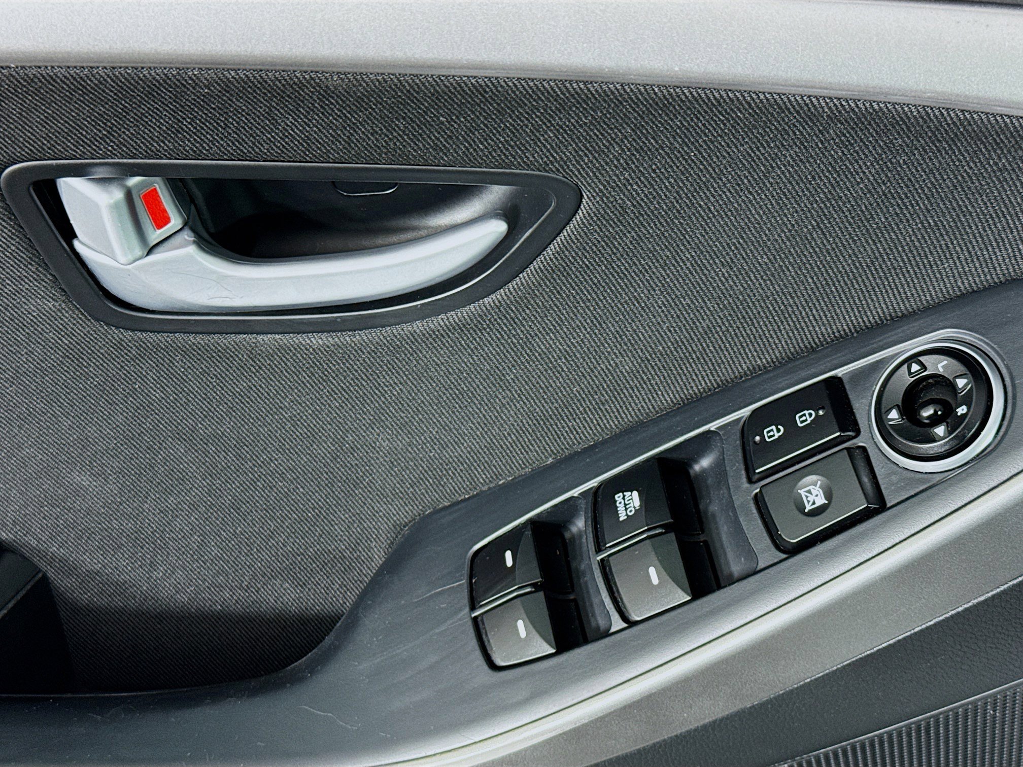 Used 2017 Hyundai Elantra GT image 21