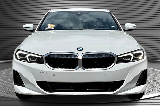 Used 2025 BMW 330i Sedan image 2