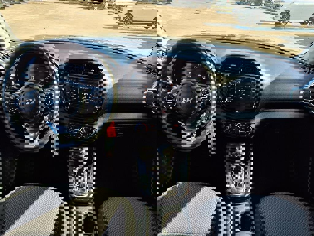 Used 2023 Kia Soul LX image 5