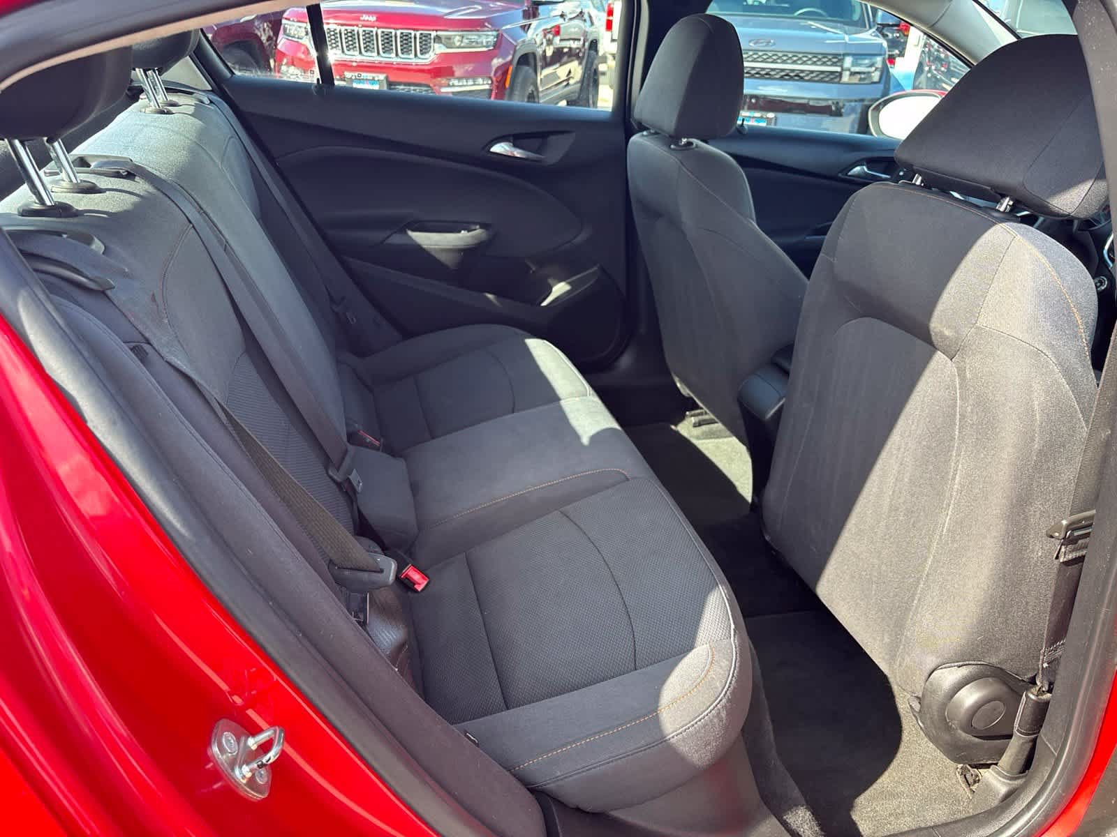 Used 2018 Chevrolet Cruze LS FWD image 15