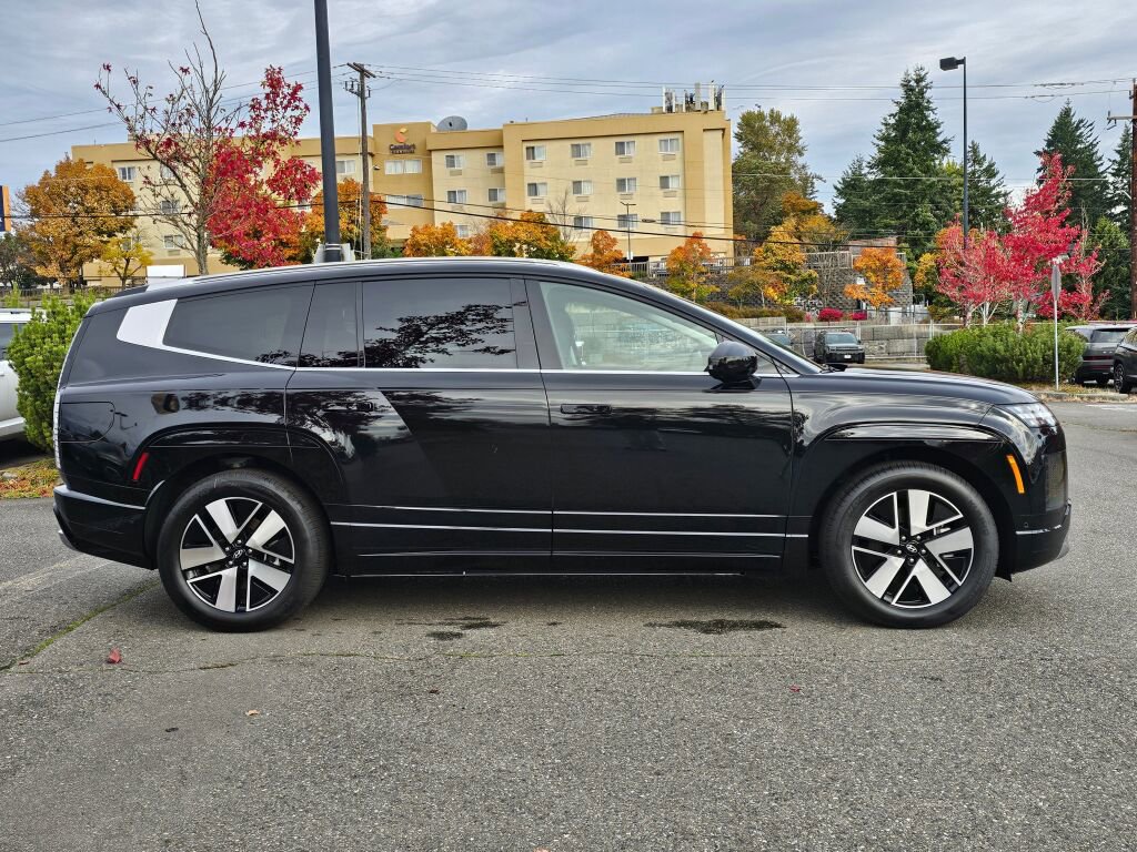 New 2026 Hyundai Ioniq 9 SEL image 8