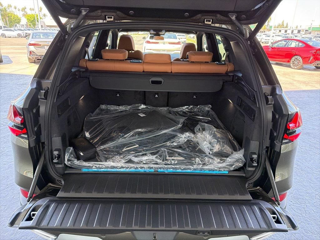 New 2026 BMW X5 xDrive50e w/ Premium Package AWD/4WD image 23