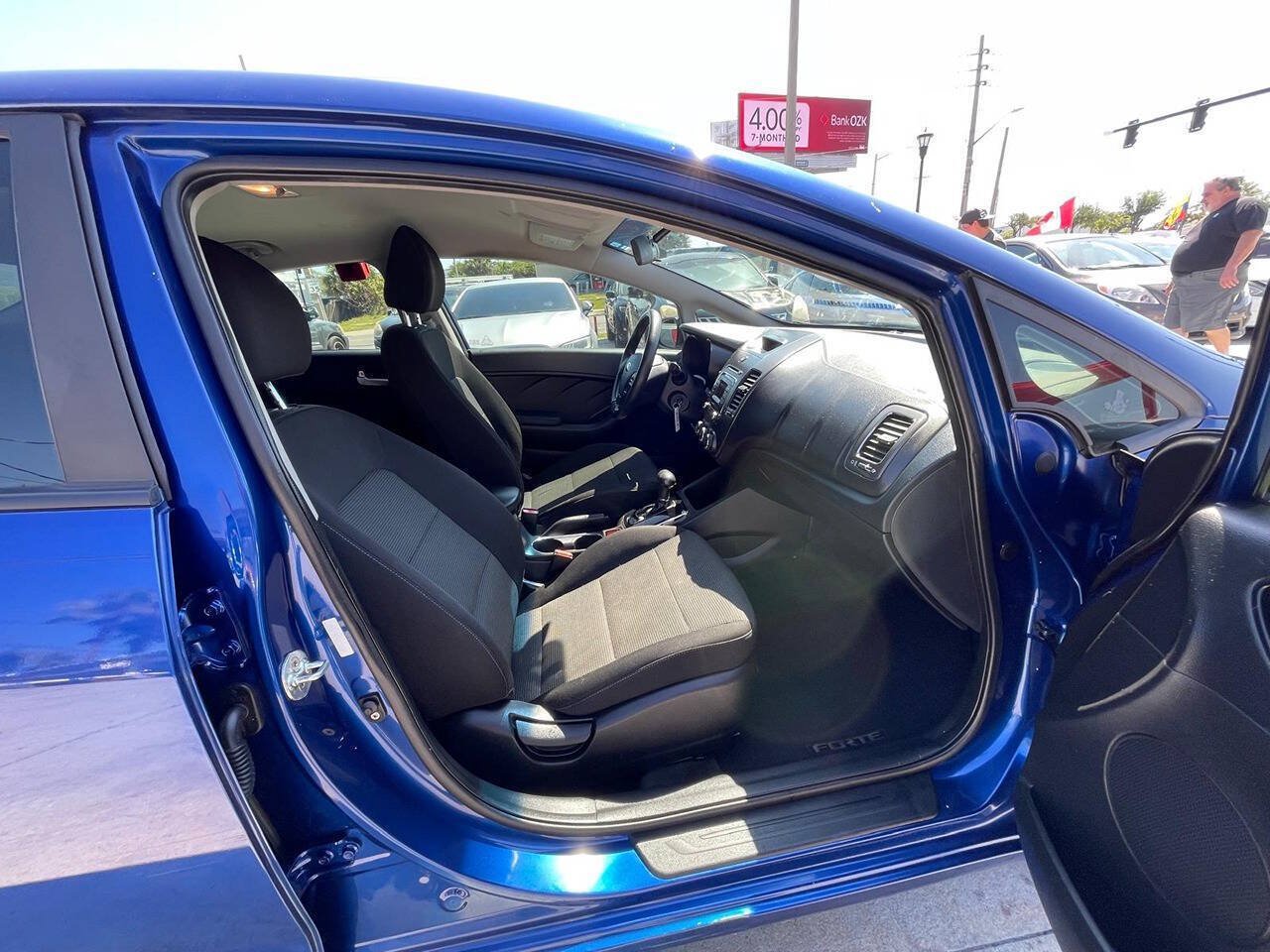 Used 2018 Kia Forte LX FWD image 9