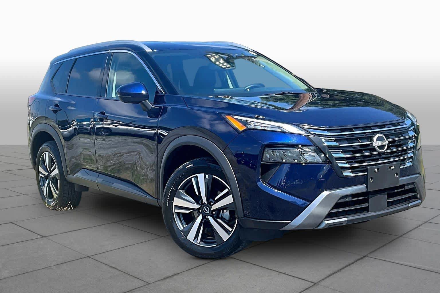 Used 2026 Nissan Rogue SL AWD/4WD image 3