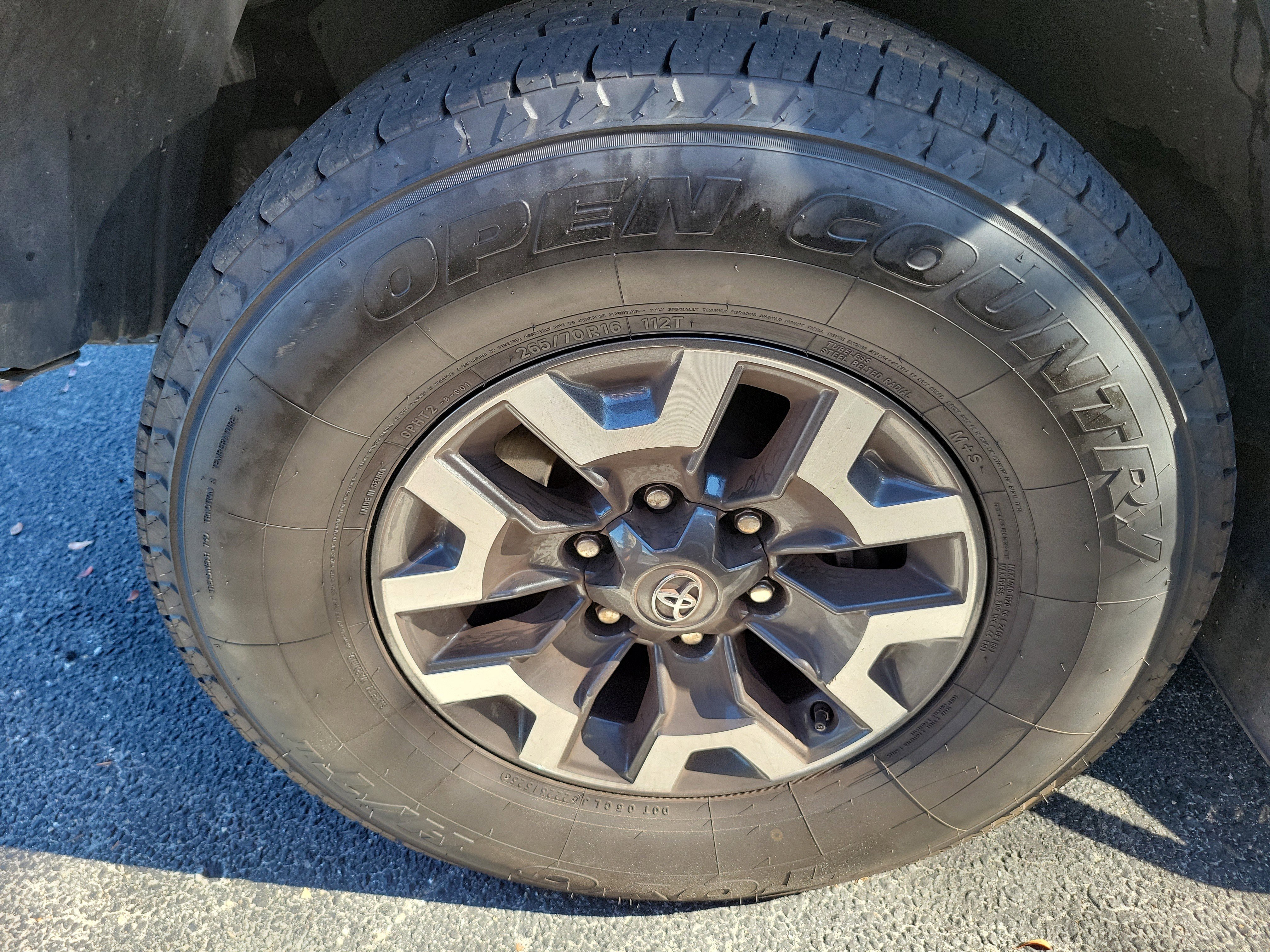 Used 2020 Toyota Tacoma TRD Off-Road image 5