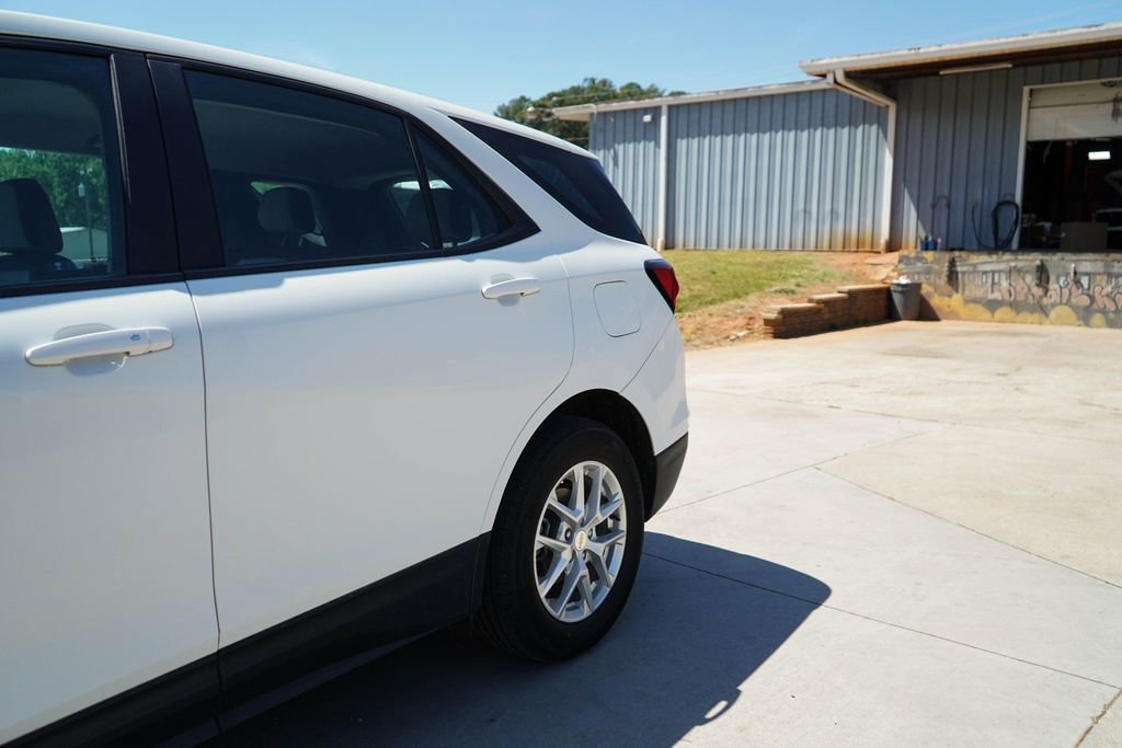 Used 2022 Chevrolet Equinox LS FWD image 21