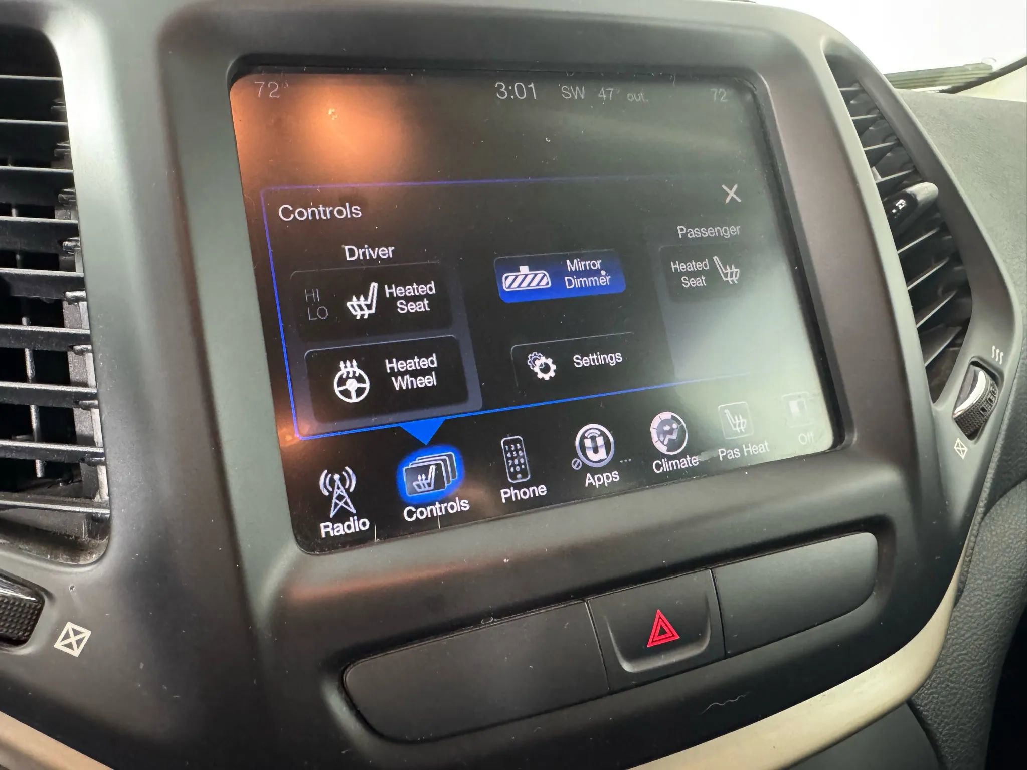 Used 2016 Jeep Cherokee Limited AWD/4WD image 20