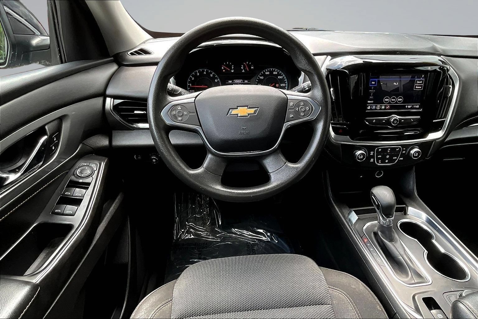 Used 2021 Chevrolet Traverse LS AWD/4WD image 8