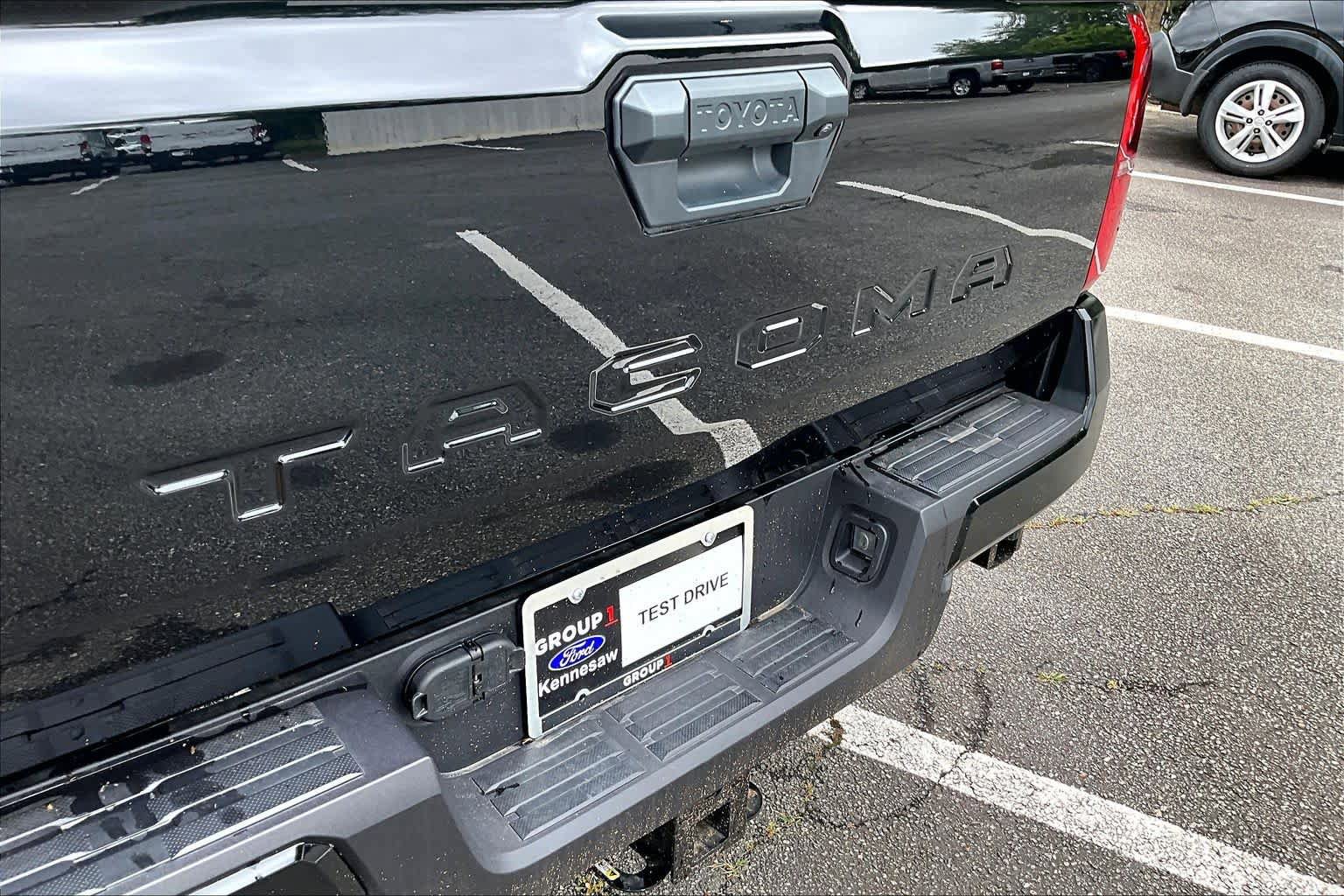 Used 2025 Toyota Tacoma SR5 RWD image 30
