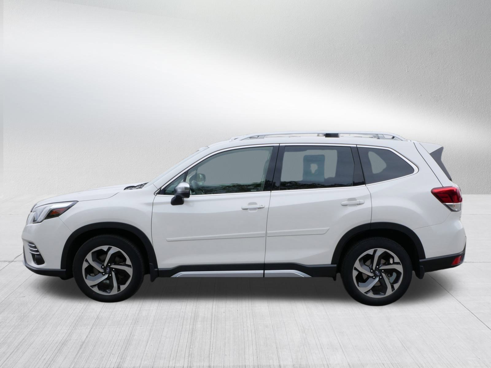 Used 2022 Subaru Forester Touring image 4