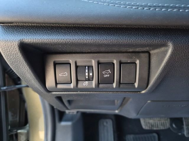 Used 2020 Subaru Outback Limited w/ Popular Package #2 AWD/4WD image 19