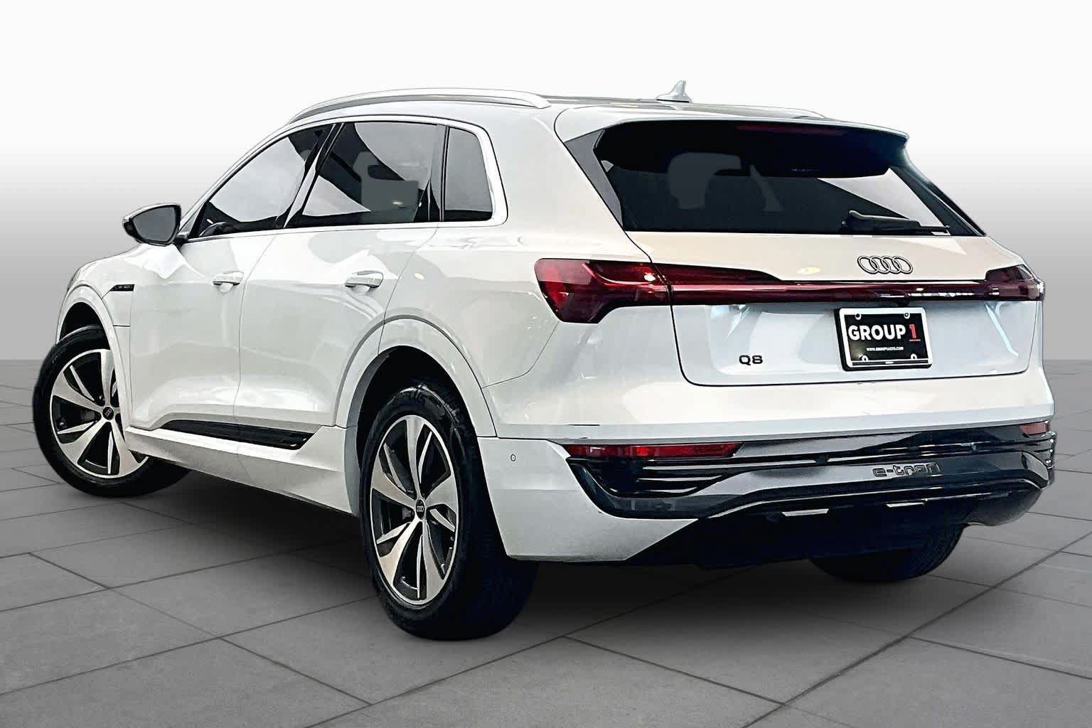 Used 2024 Audi Q8 e-tron Premium Plus w/ Premium Plus Package AWD/4WD image 10