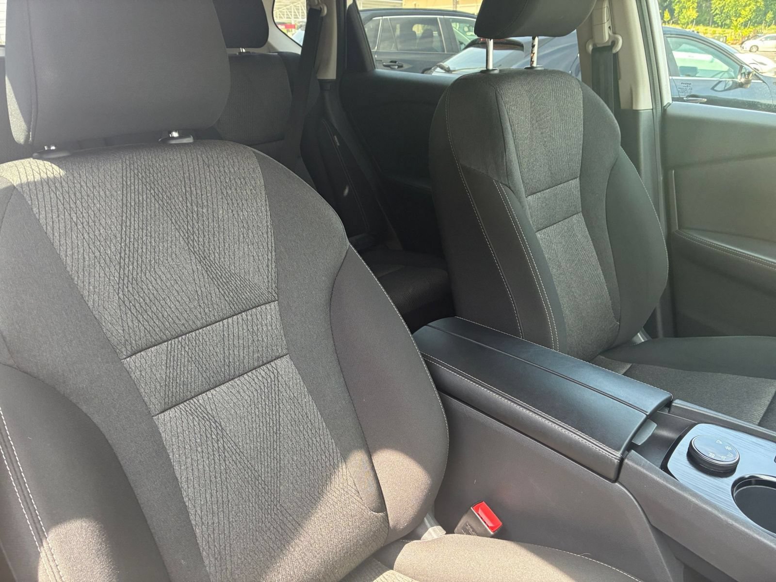 Used 2025 Nissan Rogue SV AWD/4WD image 26
