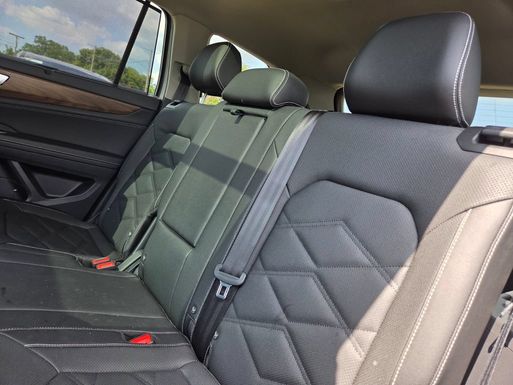 Used 2026 Volkswagen Atlas SE w/ Panoramic Sunroof Package FWD image 24