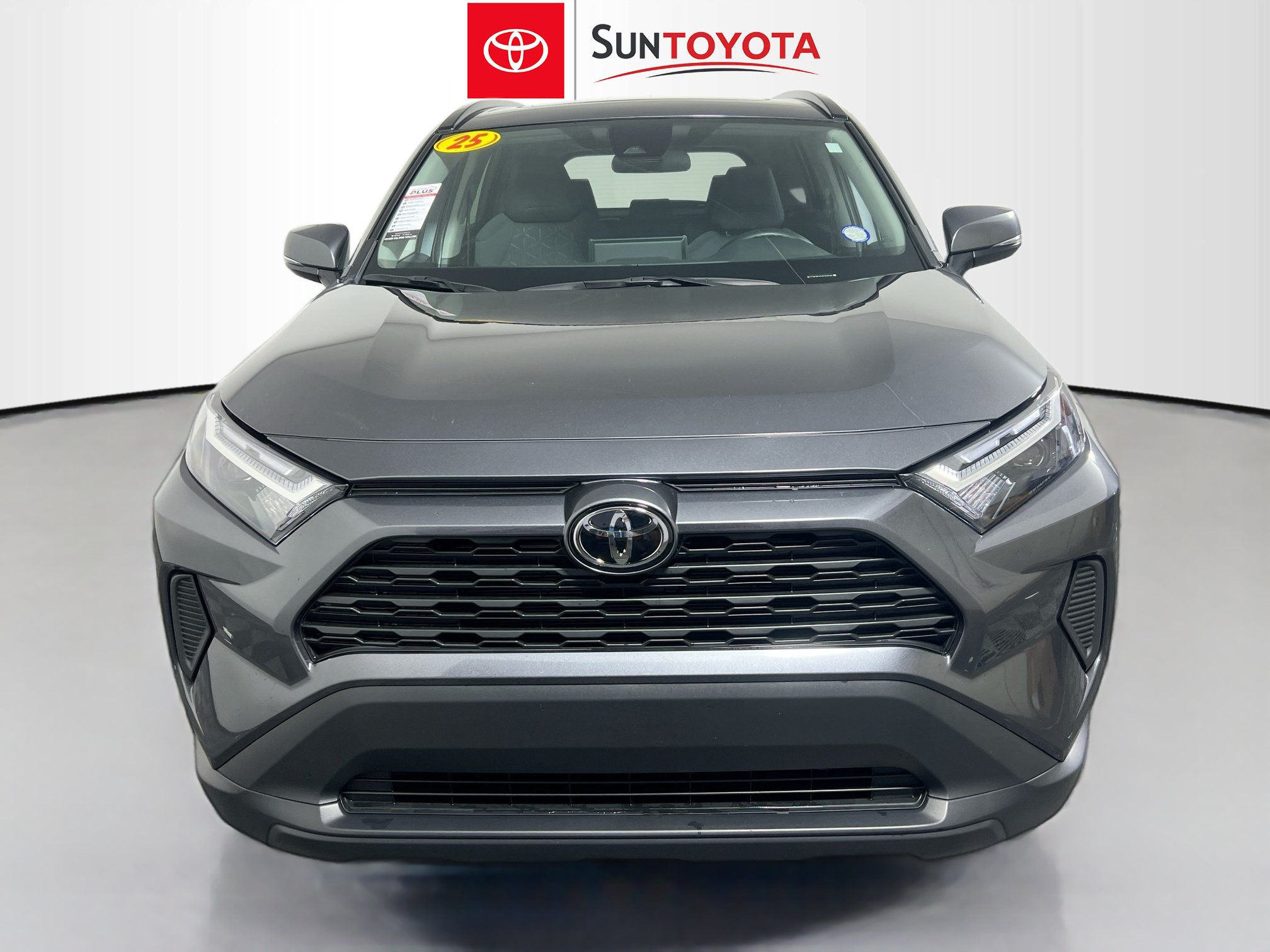 Used 2025 Toyota RAV4 XLE w/ Convenience Package FWD image 10